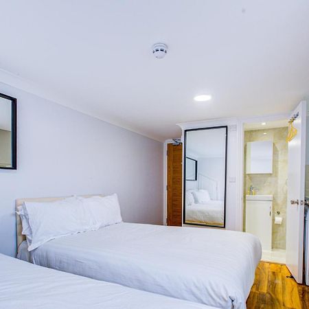 Streatley Apartments Лондон Екстериор снимка
